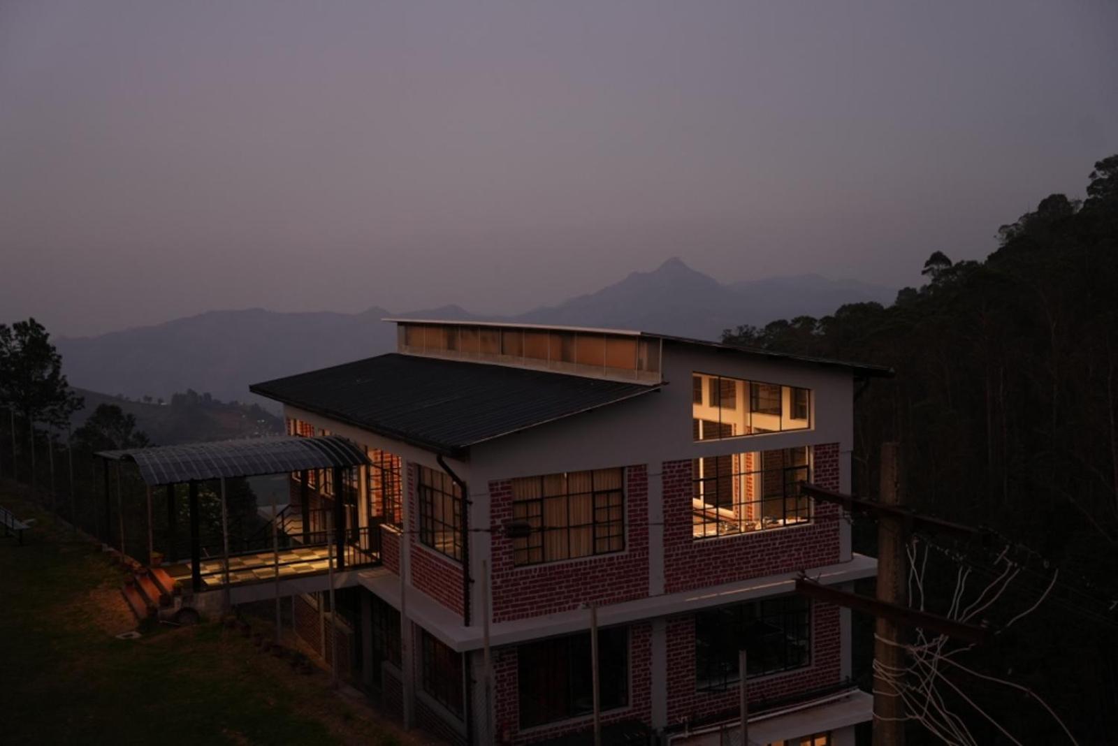 Aura Crimson Vistas Hotel Kodaikanal Exterior foto