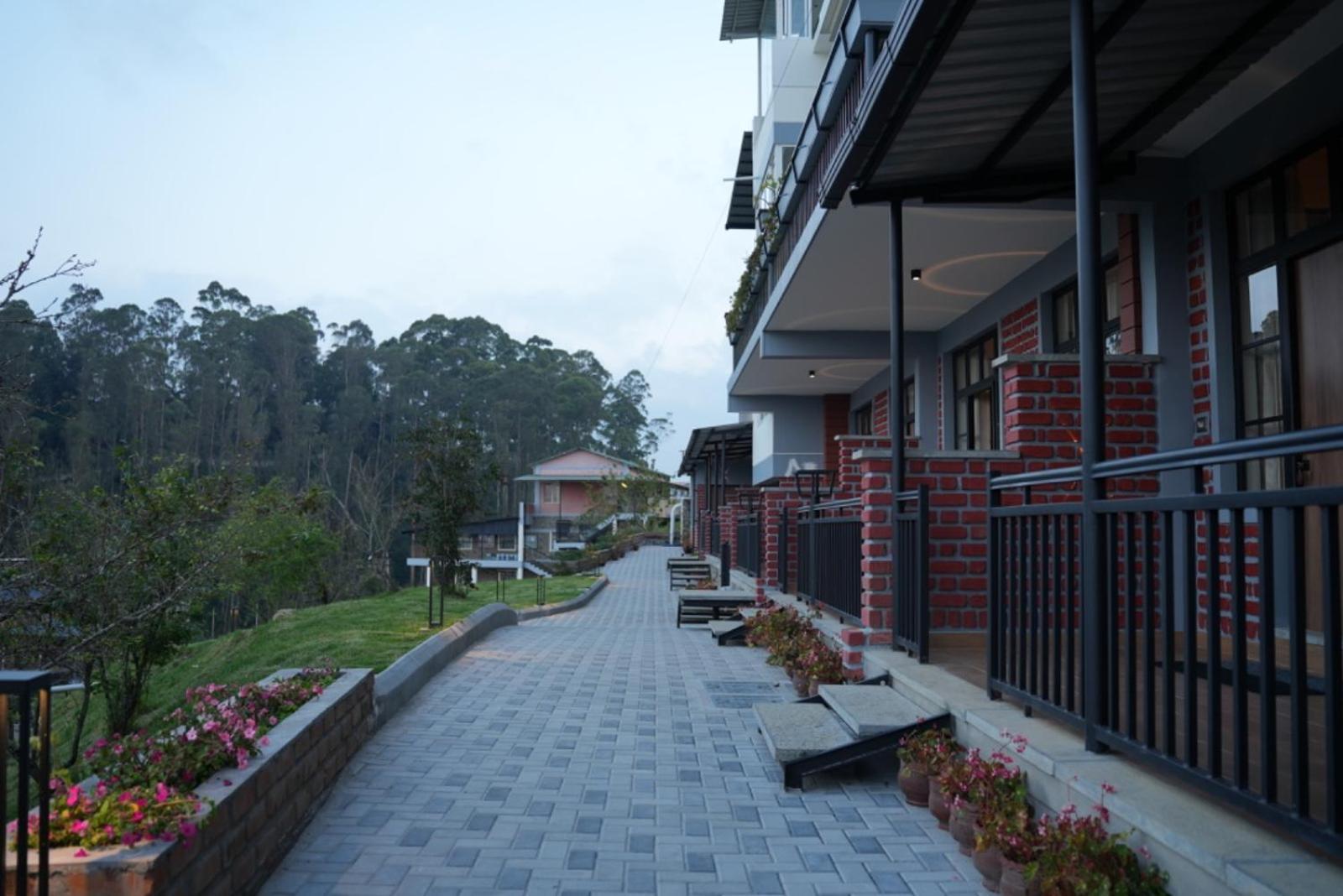 Aura Crimson Vistas Hotel Kodaikanal Exterior foto