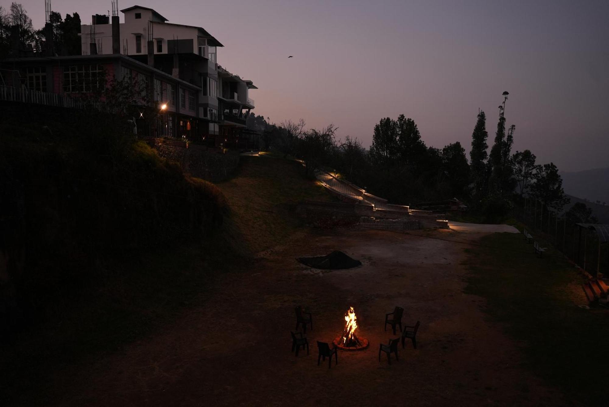 Aura Crimson Vistas Hotel Kodaikanal Exterior foto